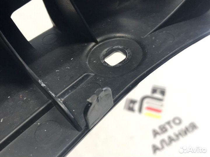 Направляющая бампера задняя Bmw 5-Series E60