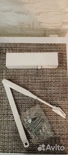 Доводчик дверной