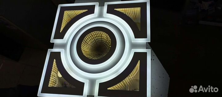 Люстра светодиодная. Новая