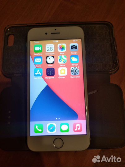 Телефон iPhone 6s silver