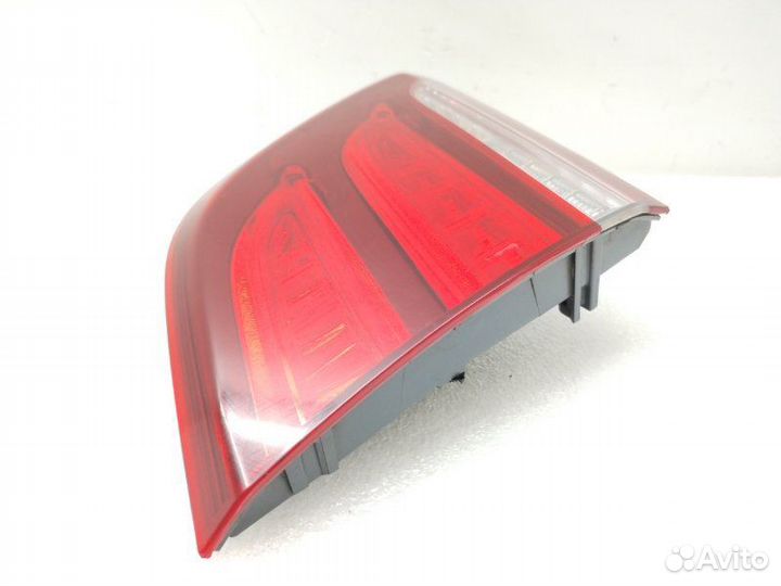 Фонарь крышки багажника (внутренний) задний левый