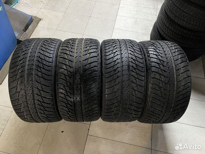 Nokian Tyres WR SUV 3 295/35 R21
