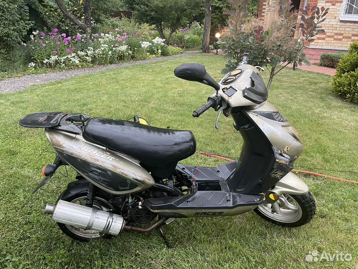 Скутер на запчасти