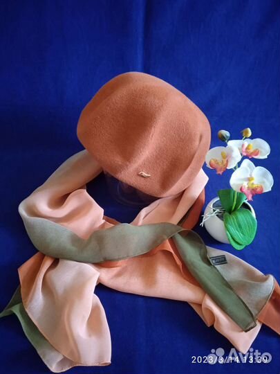 Комплект:берет-фетр и шарф