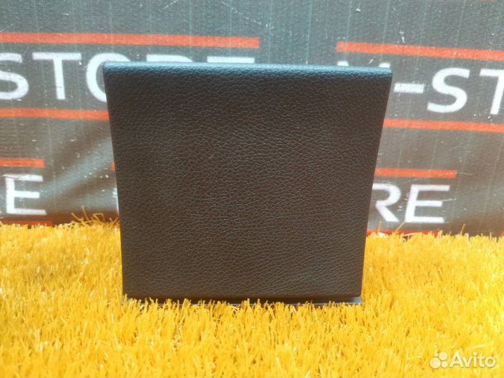 Пепельница Mercedes-Benz C-Class W204 271.860 2011