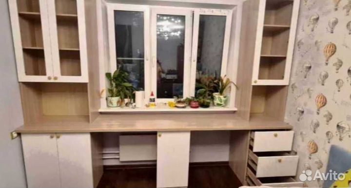 Рабочая зона у окна