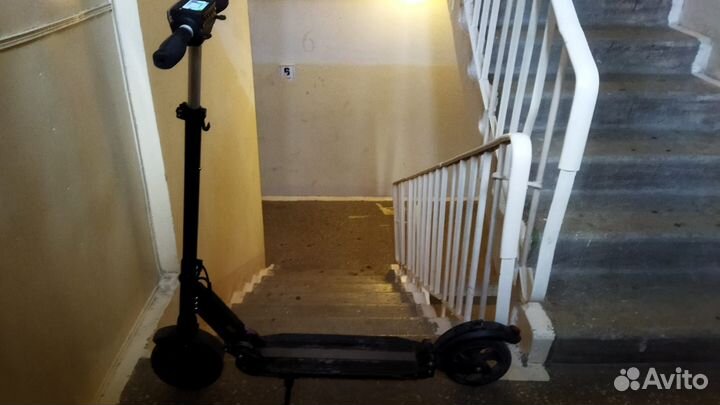 Продам электросамокат
