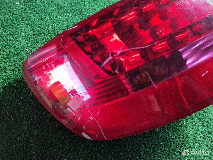 Стоп-сигнал левый Audi S6 C6