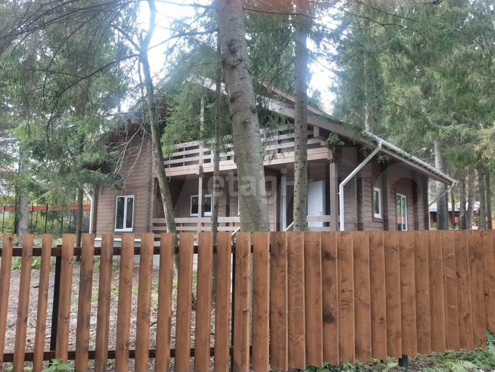 Дом 182 м² на участке 6 сот.