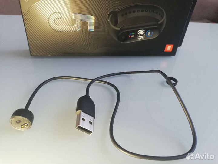 Зарядное устройство для Mi band 5