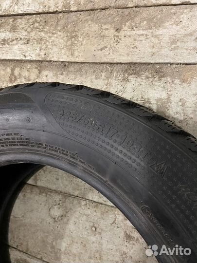 Kumho I'Zen RV Stud KC16 225/60 R17