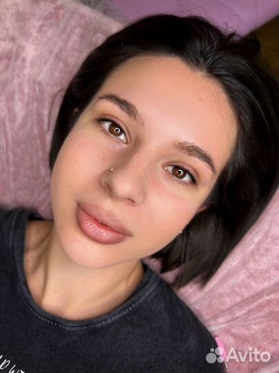 Наращивание, ламинирование ресниц и бровей