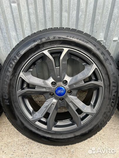 Комплет зимних колес на форд Куга r17