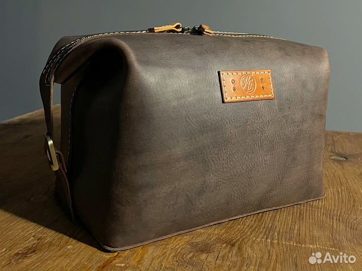 Насессер саквояж на молнии