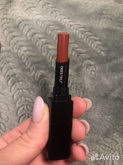 Shiseido помада