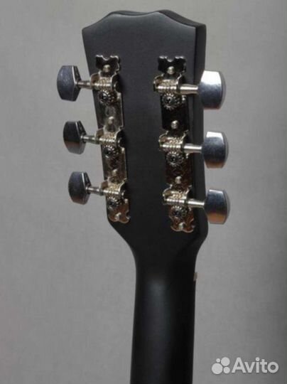 Гитара новая с чехлом и аксессуарами