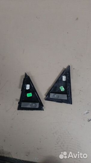 Накладка задней двери левая Volkswagen Polo V 2015