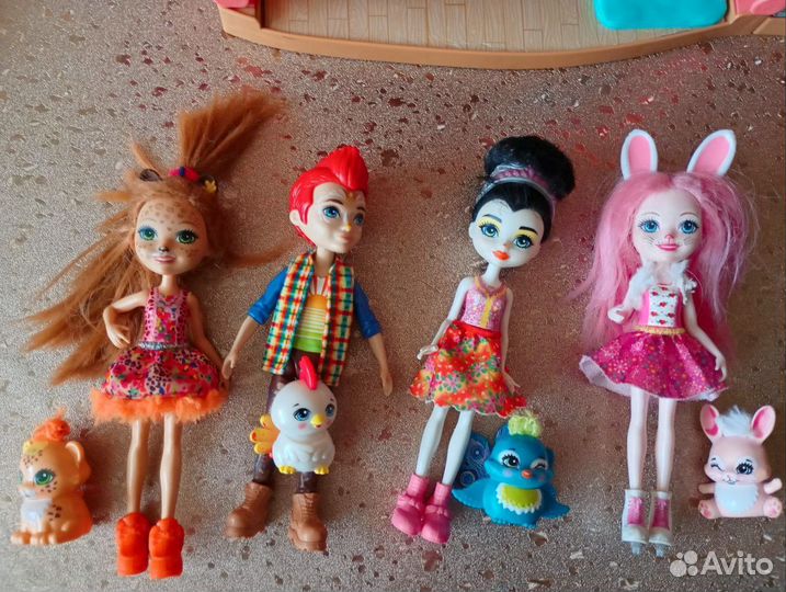 Домик для кукол Enchantimals с куклами и мебелью