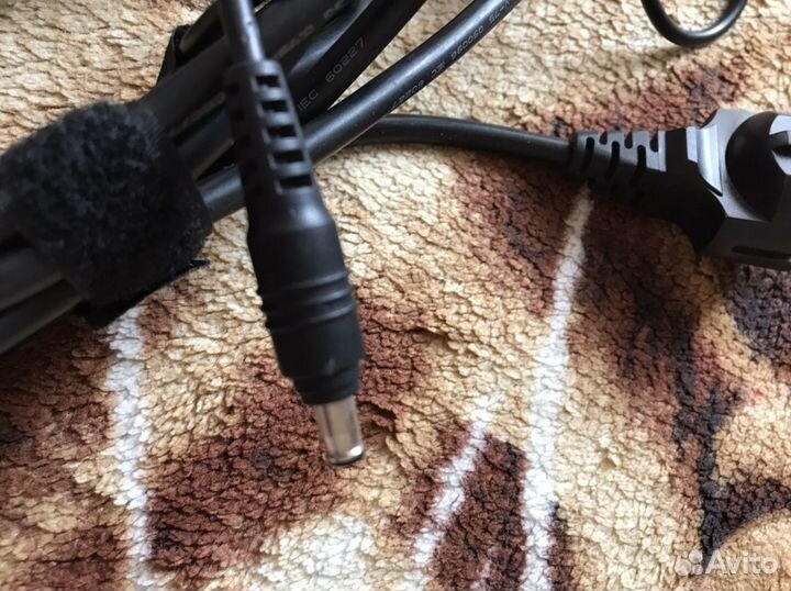 Блок питания для ноутбука