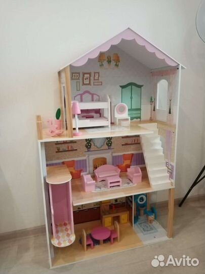 Домик кукольный