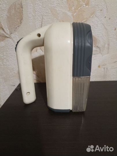 Машинка для удаления катышков