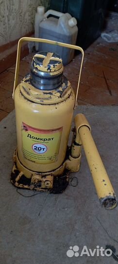 Домкрат 20т