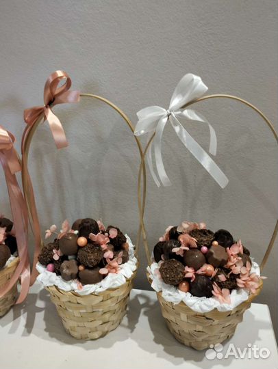 Сладкие букеты из конфет