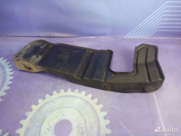 Пыльник двигателя левый Kia Sportage 2