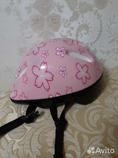 Защитный шлем для роликов