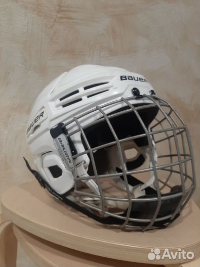 Шлем для хоккея 