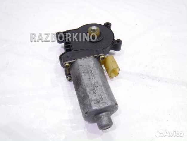 Моторчик заднего правого стеклоподъемника 01308217