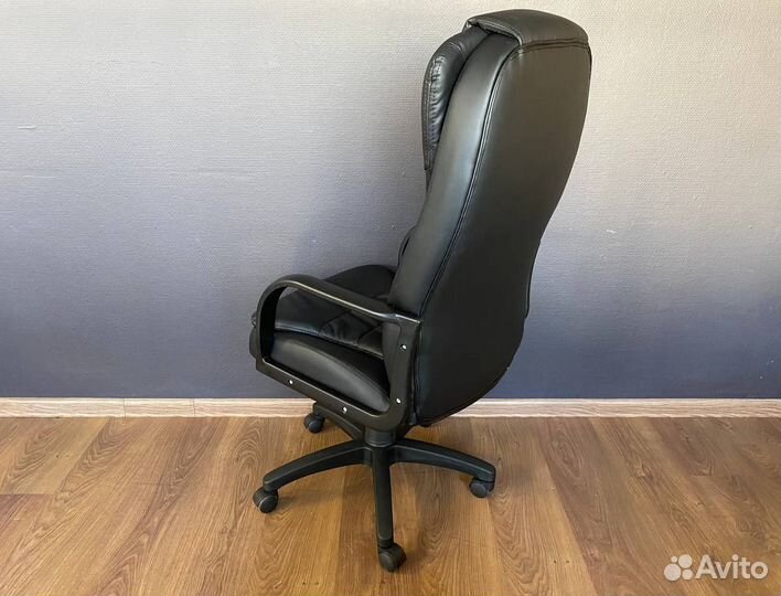 Компьютерное кресло. Гарантия 1 год