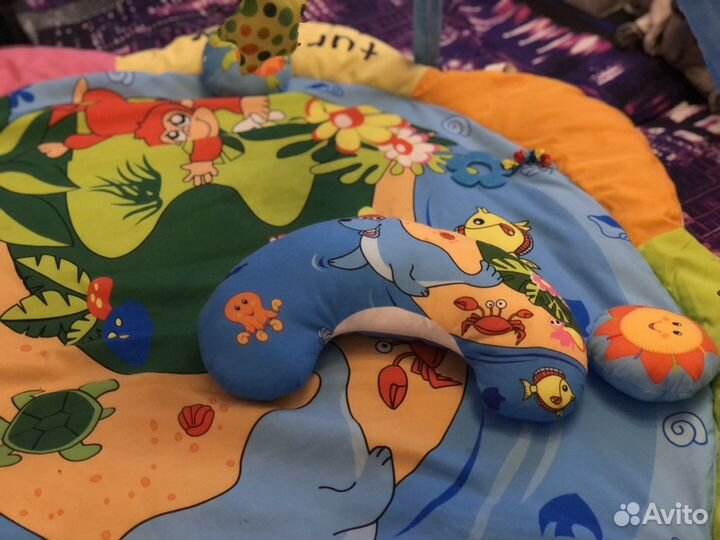 Развивающий коврик с дугами