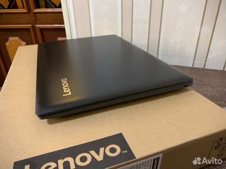 Lenovo IdeaPad 330-15ikb i3-8130U, GeForce MX 150