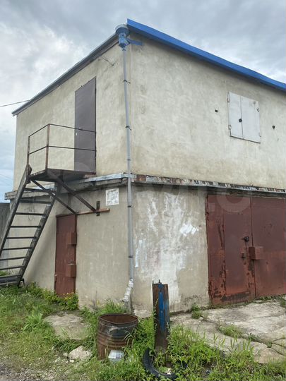 Гараж, > 30 м²