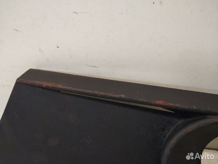 Решетка бампера передняя левая Volkswagen Jetta 6