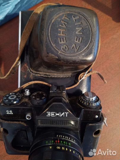 Зеркальный фотоаппарат zenith