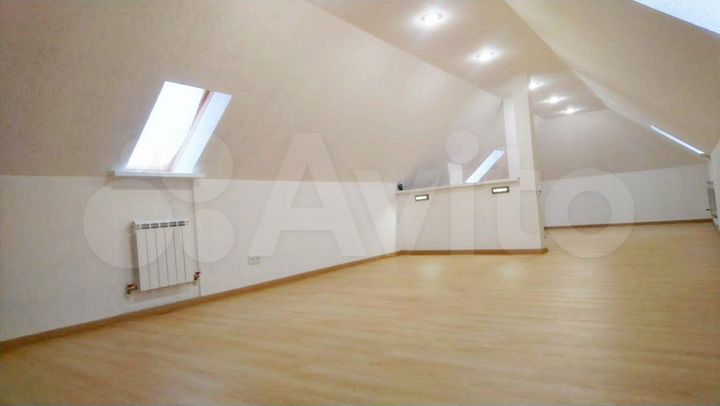 Дом 194 м² на участке 12 сот.