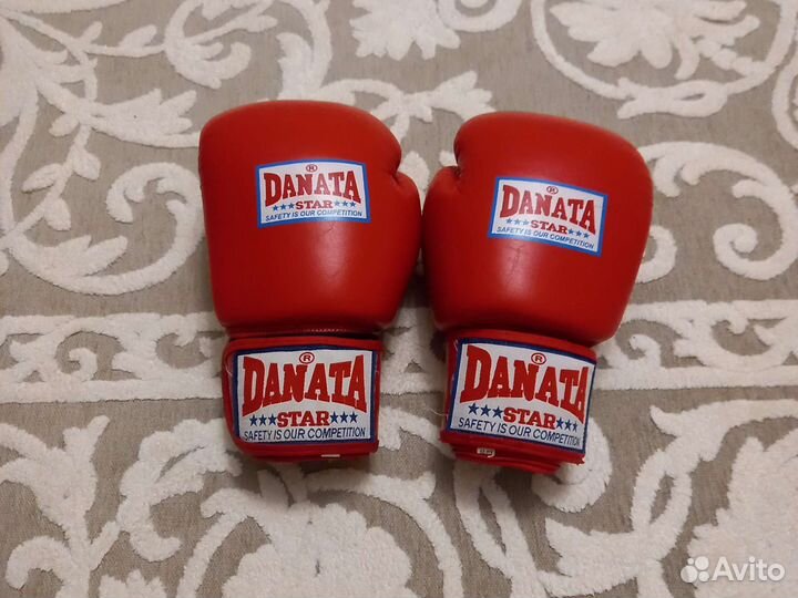 Перчатки для кикбоксинга danata star