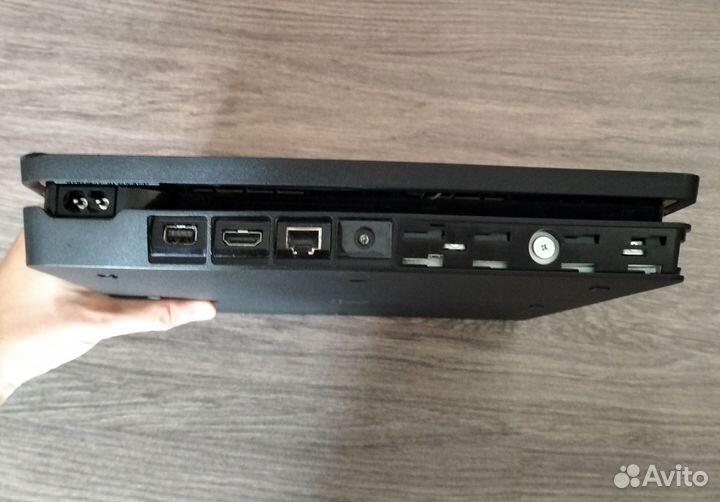 Sony PlayStation 4 Slim