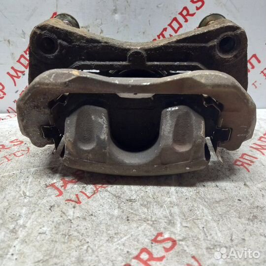 Суппорт тормозной передний правый Nissan Teana J31