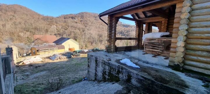 Дом 386 м² на участке 8 сот.