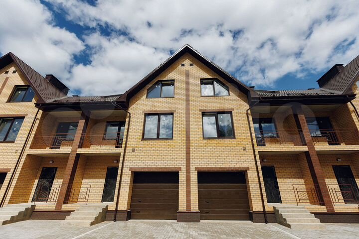 Таунхаус 190 м² на участке 1,5 сот.