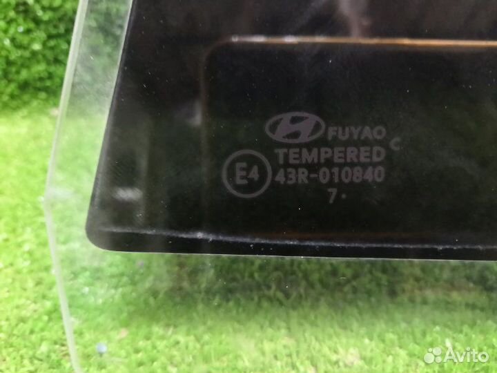 Стекло двери (форточка) заднее правое Hyundai