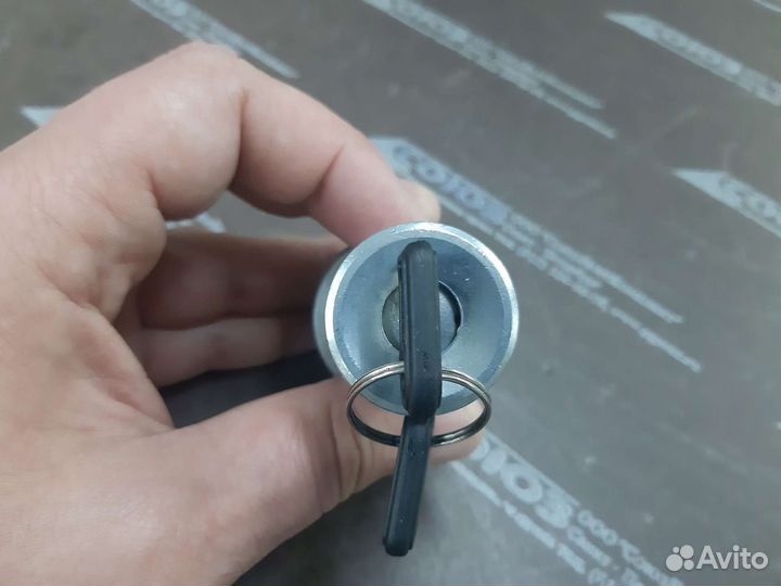 Замок зажигания газ-53,уаз,паз 4конт метал корп