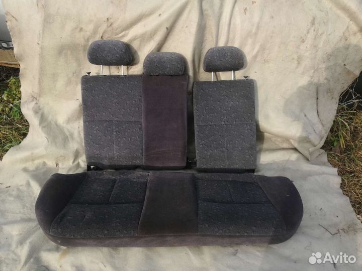 Заднее сидение KIA Spectra