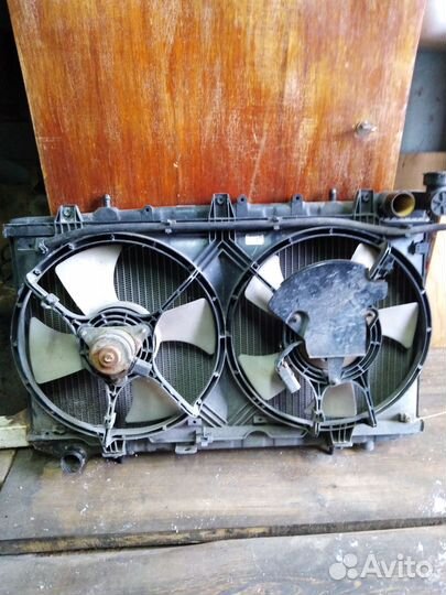 Радиатор охлаждения Nissan