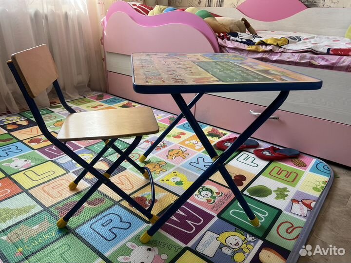 Детский стол и стул