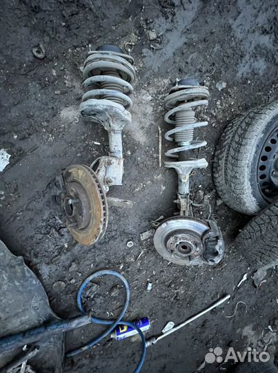 Поворотные кулаки Mitsubishi Lancer 9