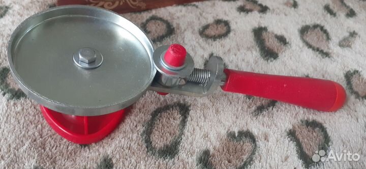 Закаточная машинка